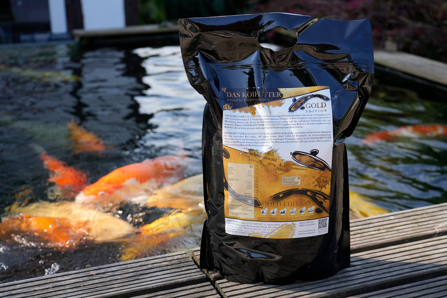 Koifutter, koi futter, koifutter kaufen, koi ganzjahresfutter, koi winterfutter, koi wachstumsfutter, koi mikronährstoffe, koifutter für wachstum, koifutter günstig, koifutter fischmehl, koifutter jumbo koi, koifutter tosai, koifutter nisai, koifutter online kaufen, koifutter youtube, koi futter bestellen, koifutter preiswert, koifutter discount, koifutter rabatt, koifutter schwimmend, koi handfütterung, koi snacks, koi taler, koifutter riesentaler, koi leckerlies, das koifutter gold edition