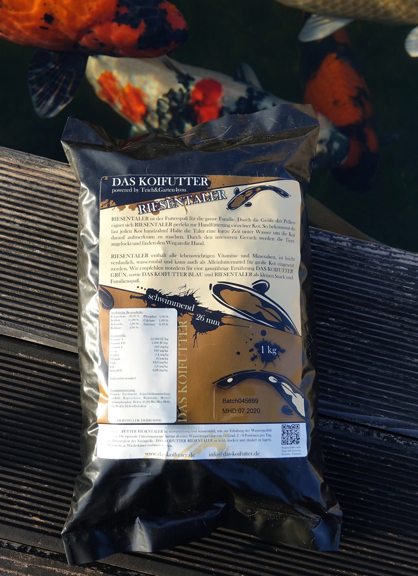 Koifutter, koi futter, koifutter kaufen, koi ganzjahresfutter, koi winterfutter, koi wachstumsfutter, koi mikronährstoffe, koifutter für wachstum, koifutter günstig, koifutter fischmehl, koifutter jumbo koi, koifutter tosai, koifutter nisai, koifutter online kaufen, koifutter youtube, koi futter bestellen, koifutter preiswert, koifutter discount, koifutter rabatt, koifutter schwimmend, koi handfüterung, koi snacks, koi taler, koifutter riesentaler, koi leckerlies, koifutter für kinderkoifutter zahme koi, da